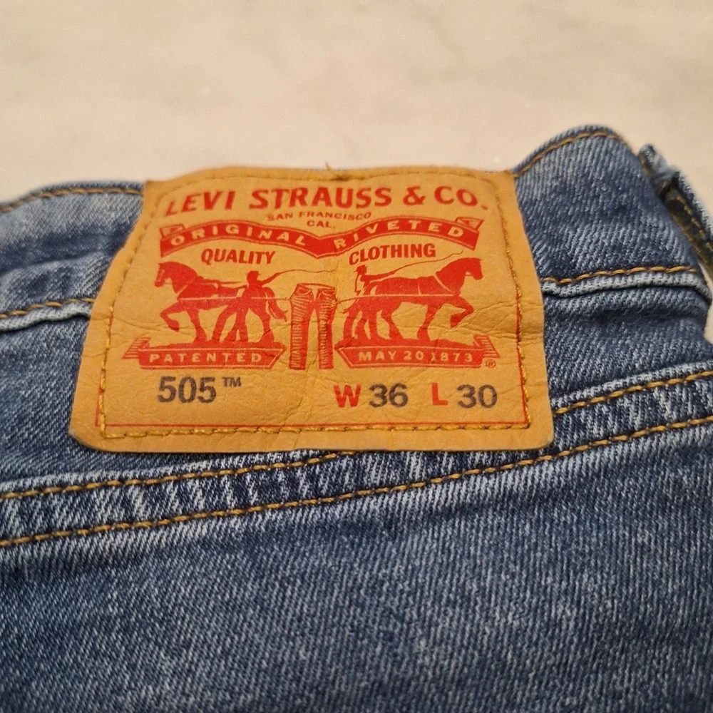 Levi's 505 Regular Fit Jeans Mens 36x30 Blue Straight Leg Denim Pants Classic